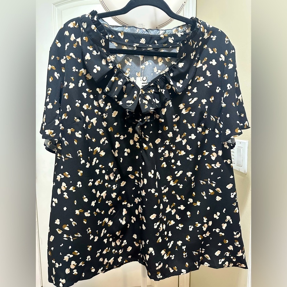 BloomChic Plus Size XL Ditsy Floral Ruffle Sleeve Tie Neck Blouse us14-16